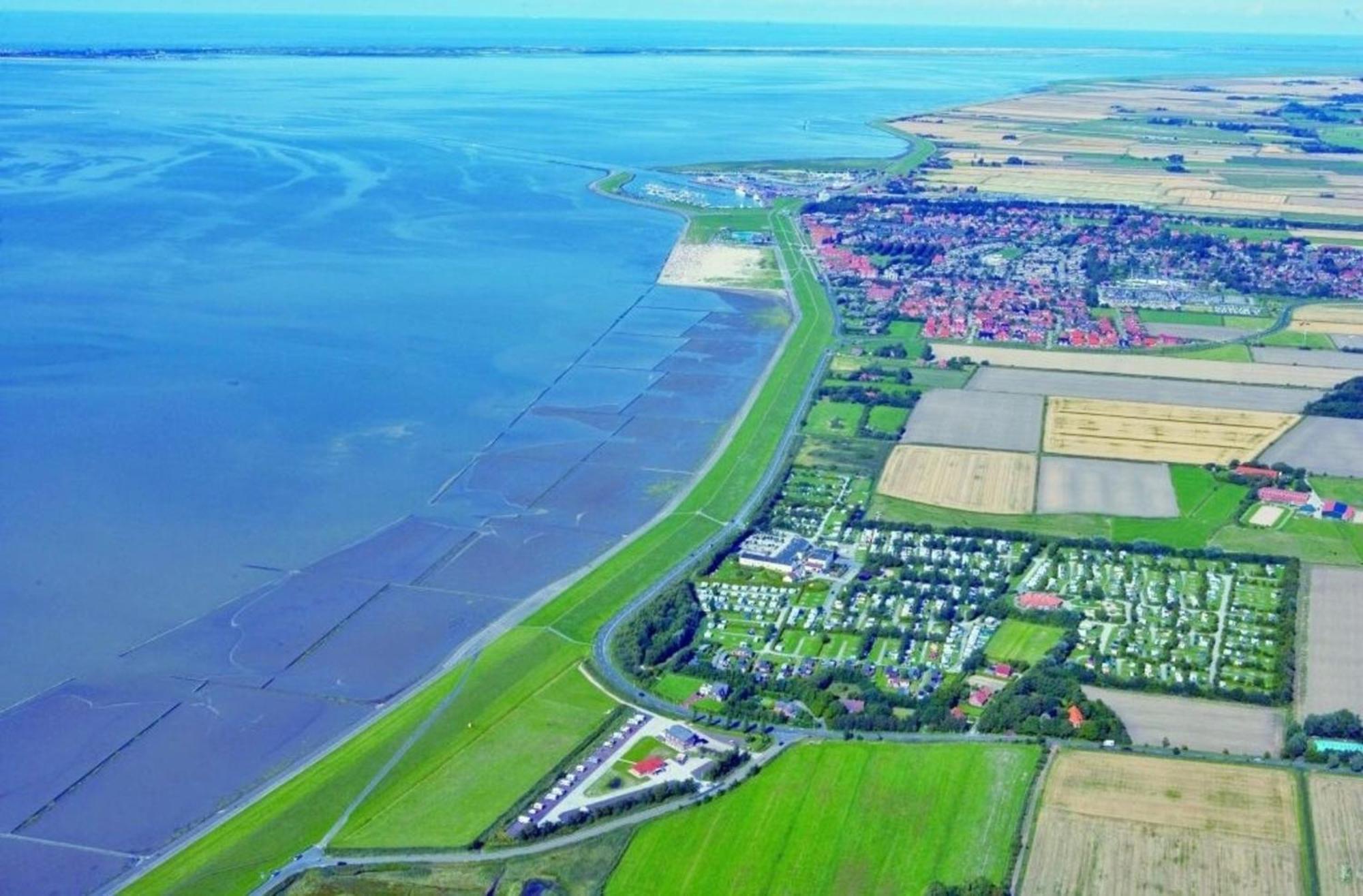 Kleine Nordseewelle ohne Hund - a17083 Norden Exterior foto